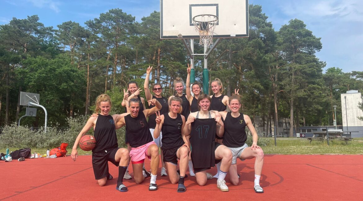 Damen 1 beim Pfingstturnier